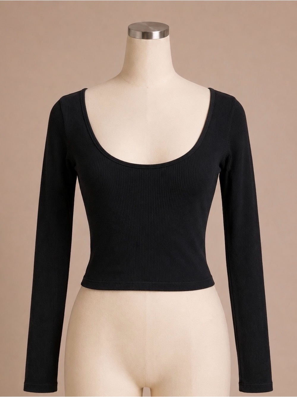 Love Poem Kate Ribbed Crop Top Black Long Sleeve Scoop Neck M/L Seamless